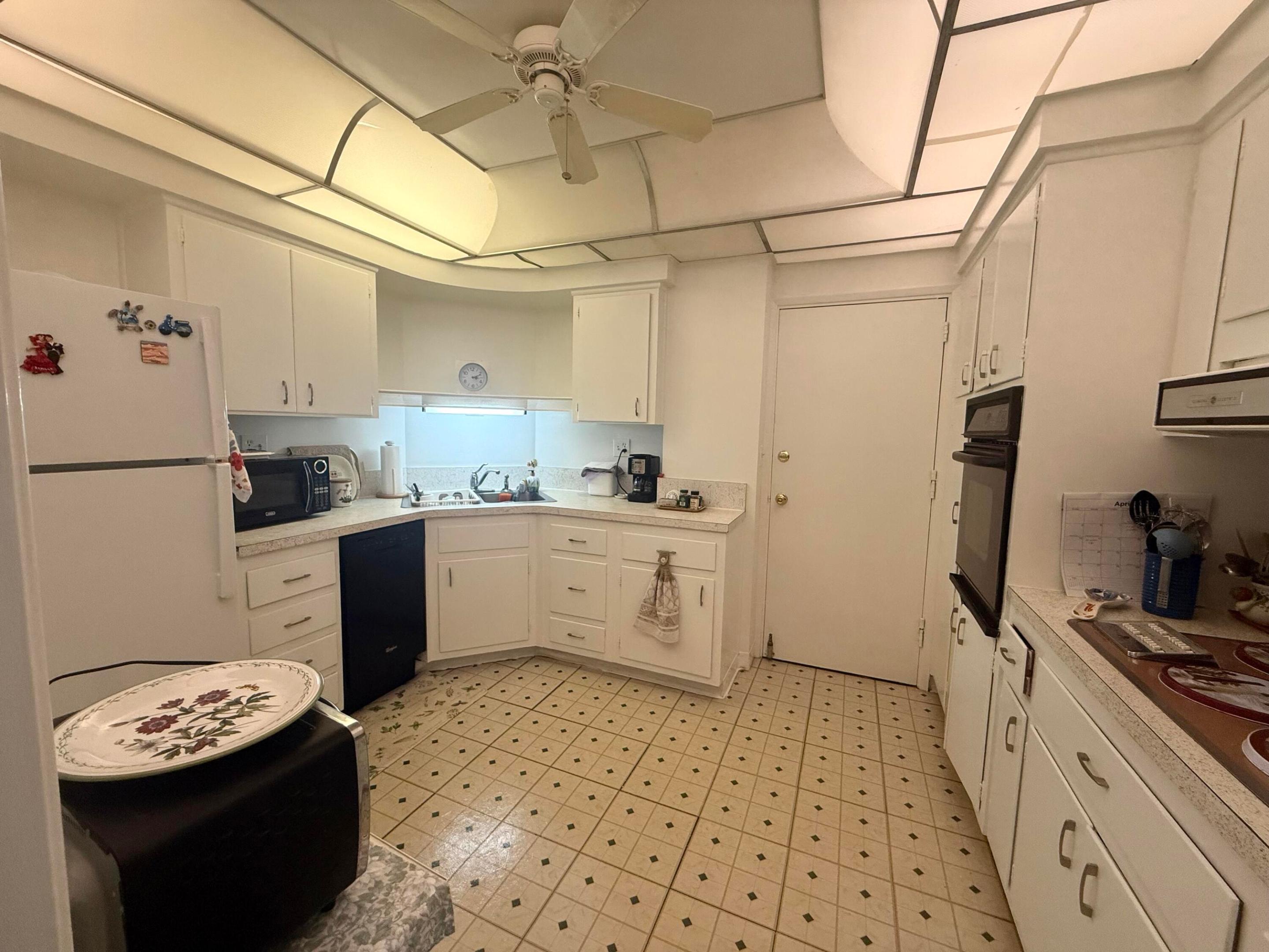 3233 NE 34th Street 1112