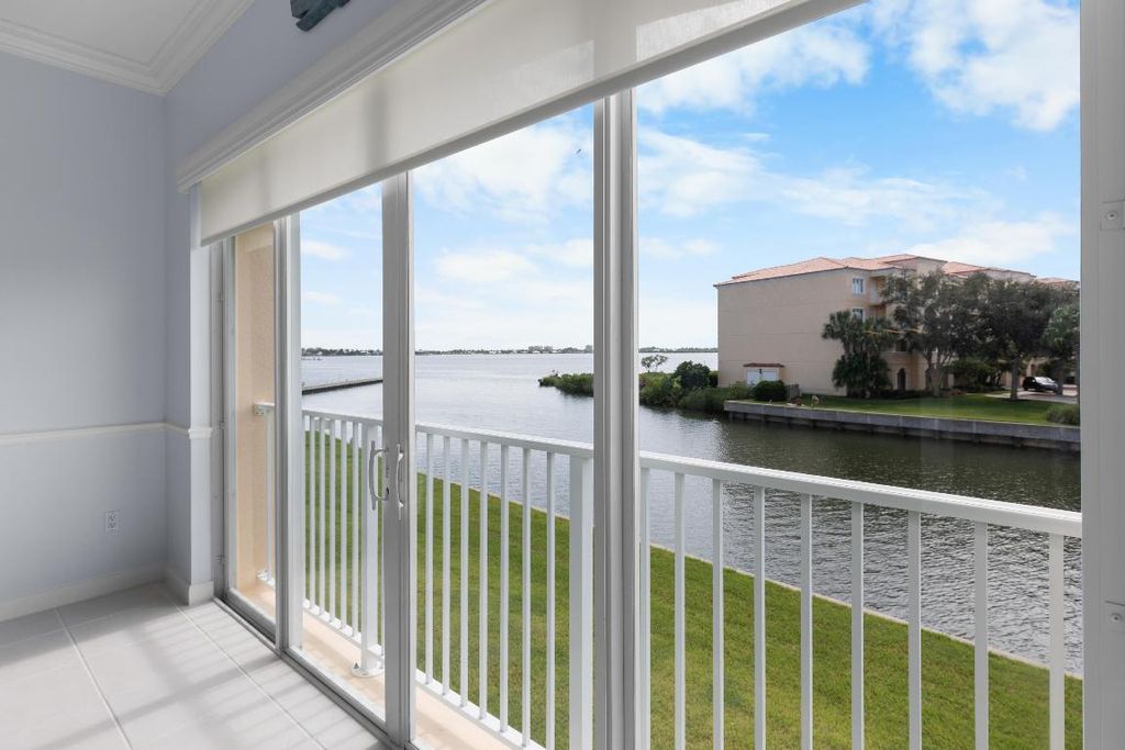 Photo of 5 Harbour Isle Drive E #202, Fort Pierce, FL 34949 (MLS # R11080861)