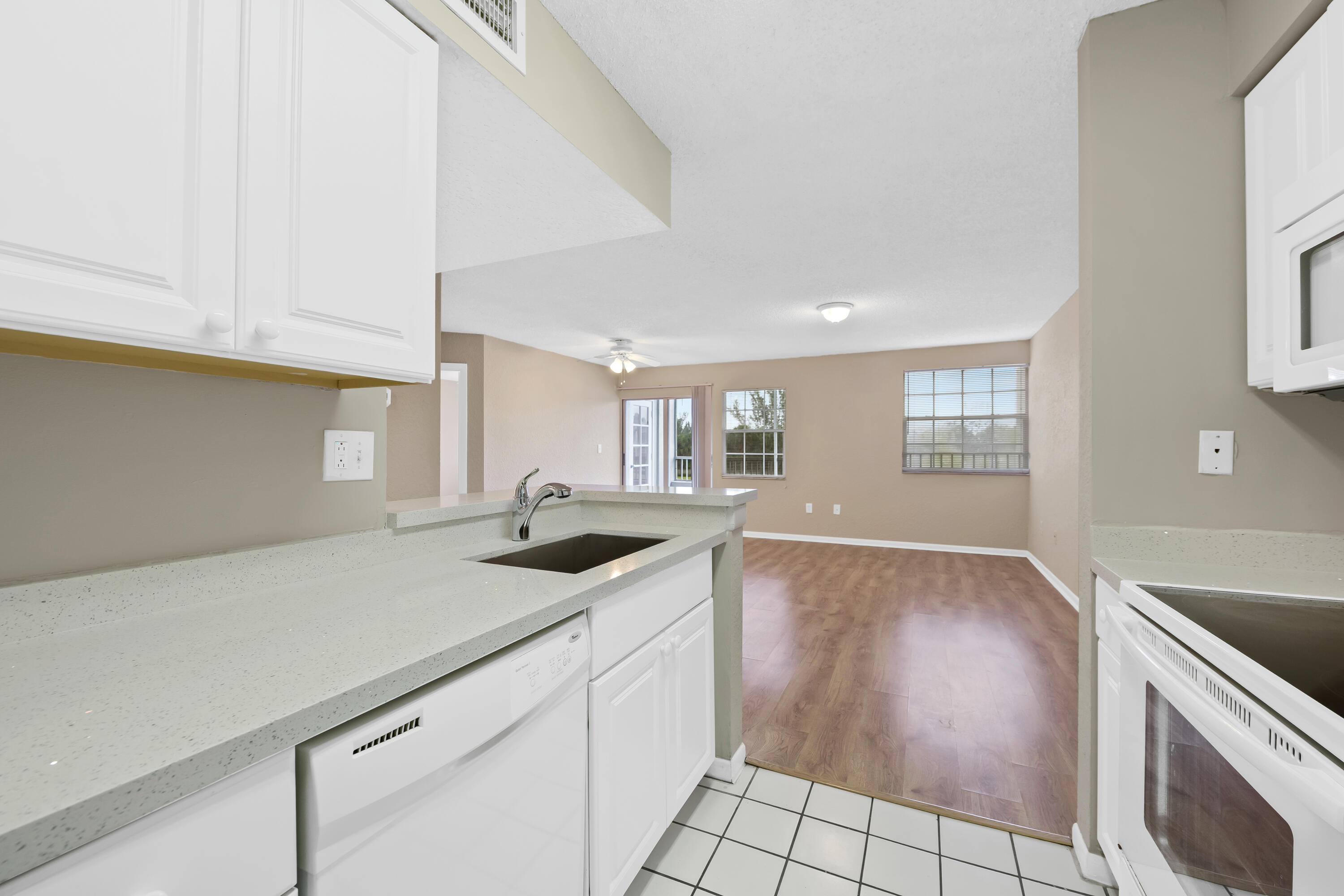 LAKEVIEW CLUB CONDO - Residential