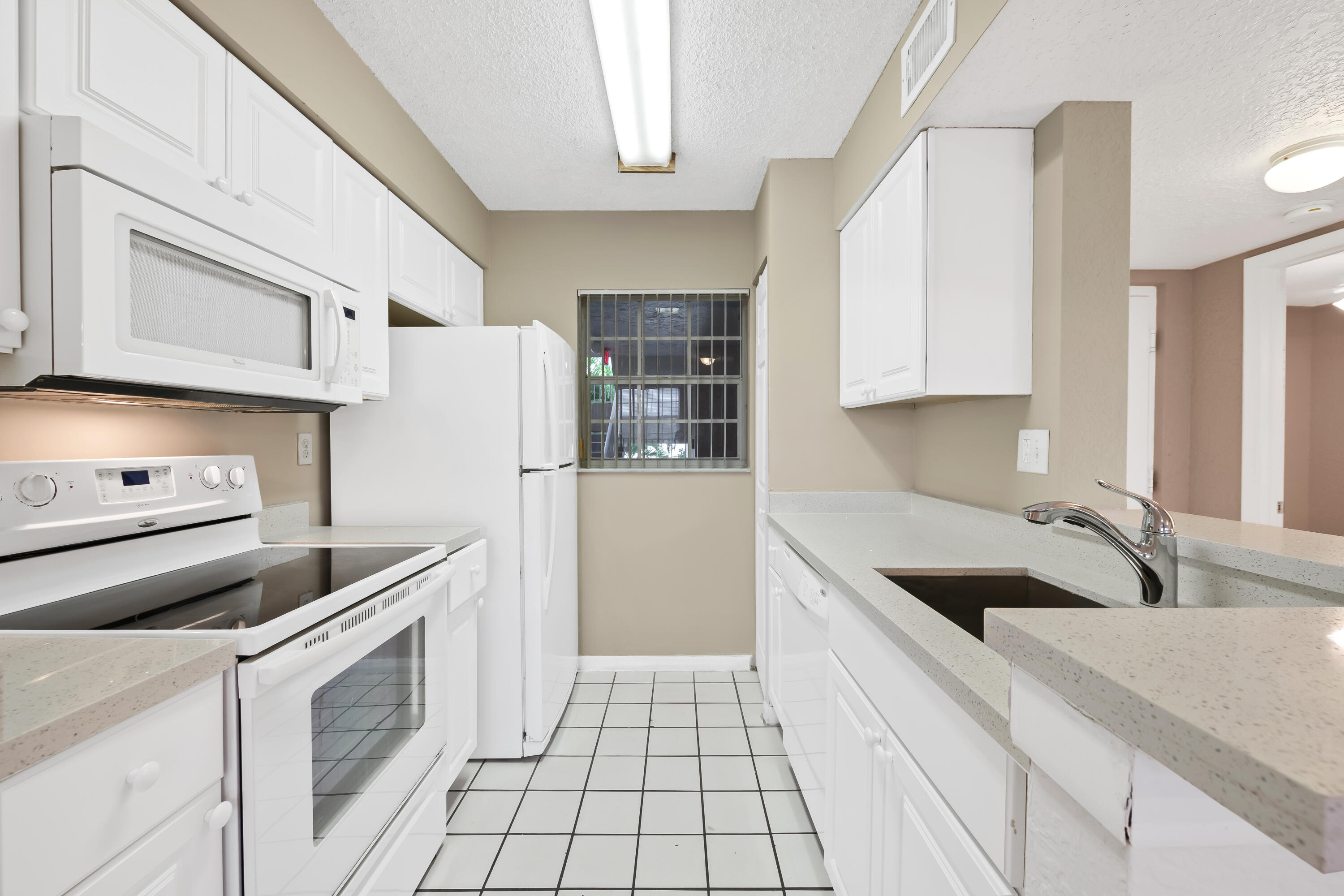 LAKEVIEW CLUB CONDO - Residential