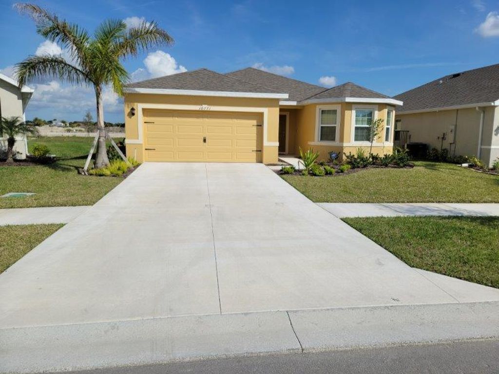Photo of 10771 SW Cremona Way, Port St Lucie, FL 34987 (MLS # R10993064)