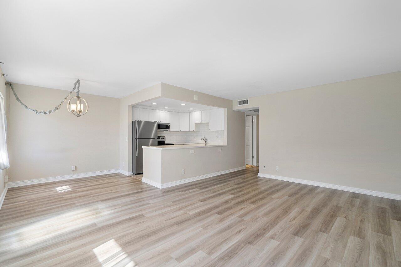 FANSHAW AT CENTURY VILLAG - Residential Lease