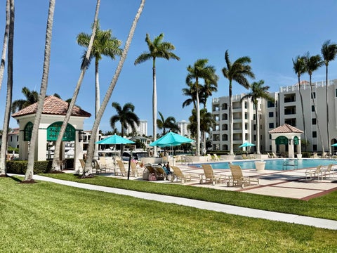 Photo of 100 SE 5th Avenue #107, Boca Raton, FL 33432 (MLS # B26022584)