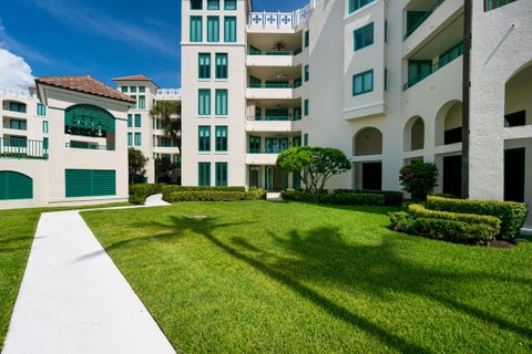 Tiny photo for 100 SE 5th Avenue #107, Boca Raton, FL 33432 (MLS # B26022584)