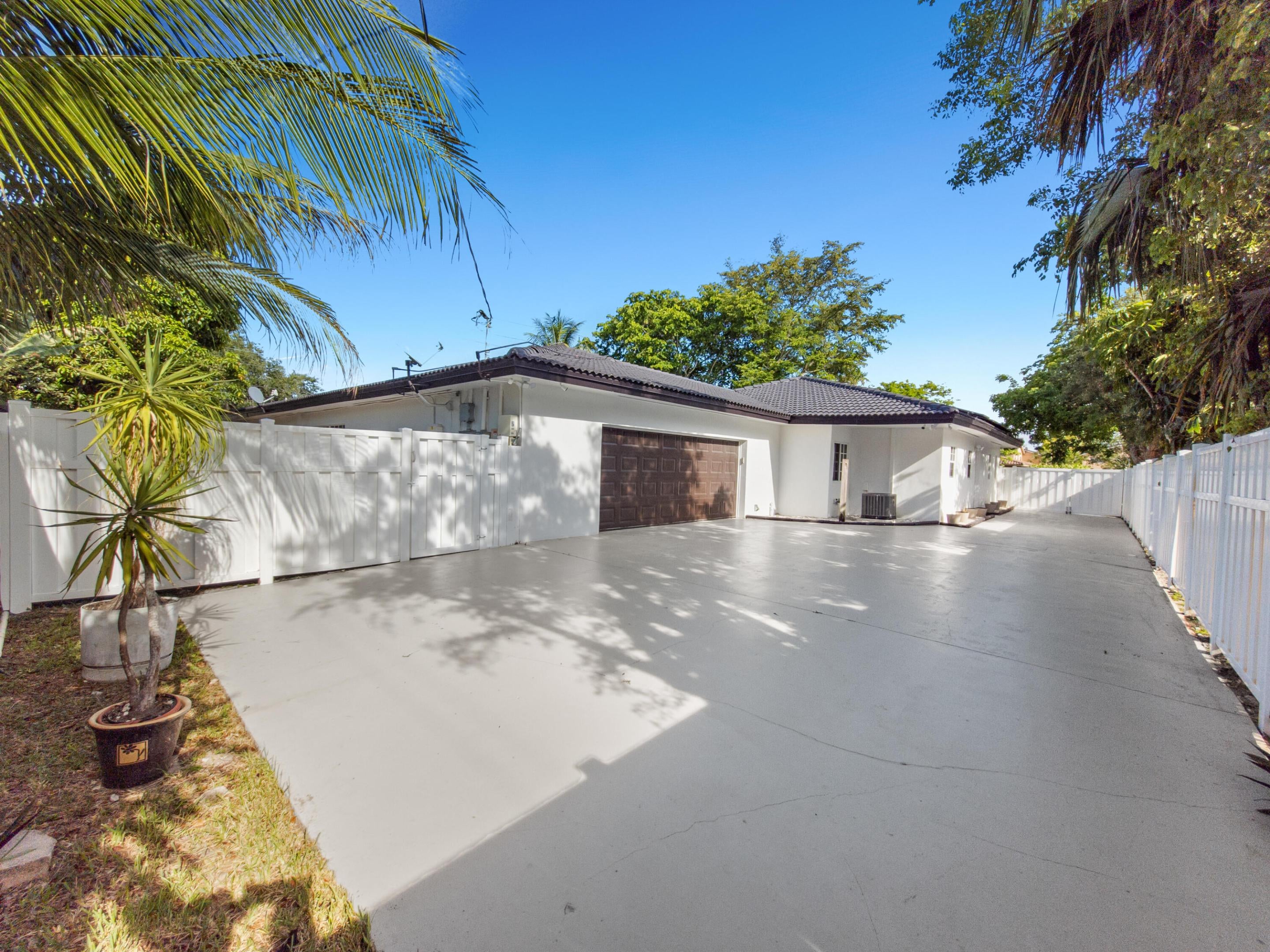 8501 NW 35th Street NW N, Coral Springs FL 33065