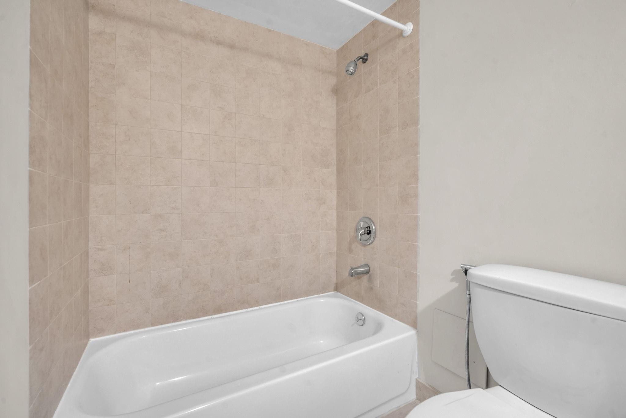 KENNEDY HOUSE CONDO - Residential