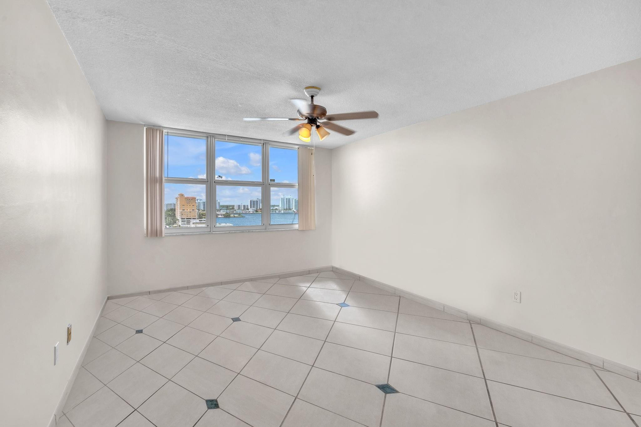 KENNEDY HOUSE CONDO - Residential