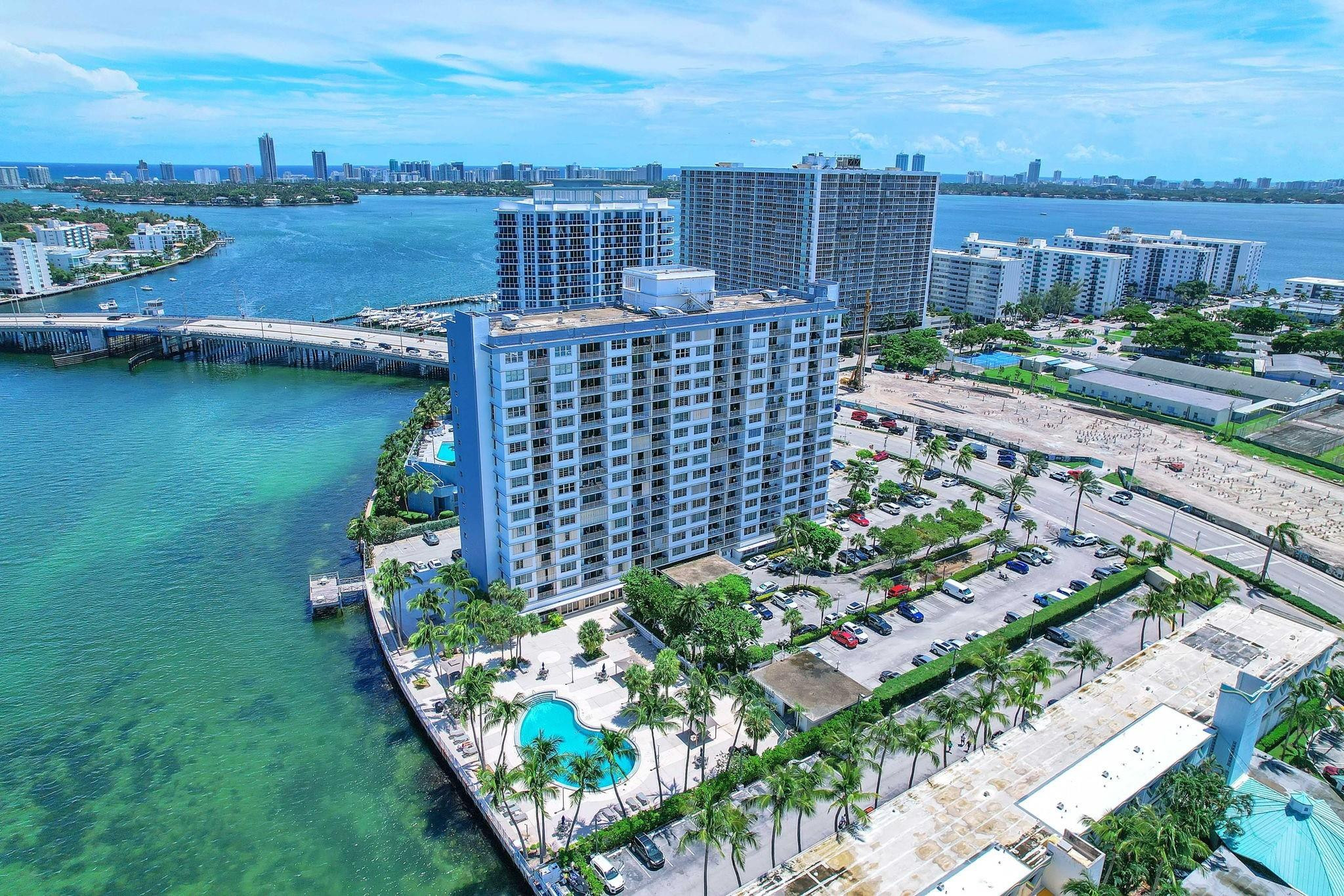 KENNEDY HOUSE CONDO - Residential