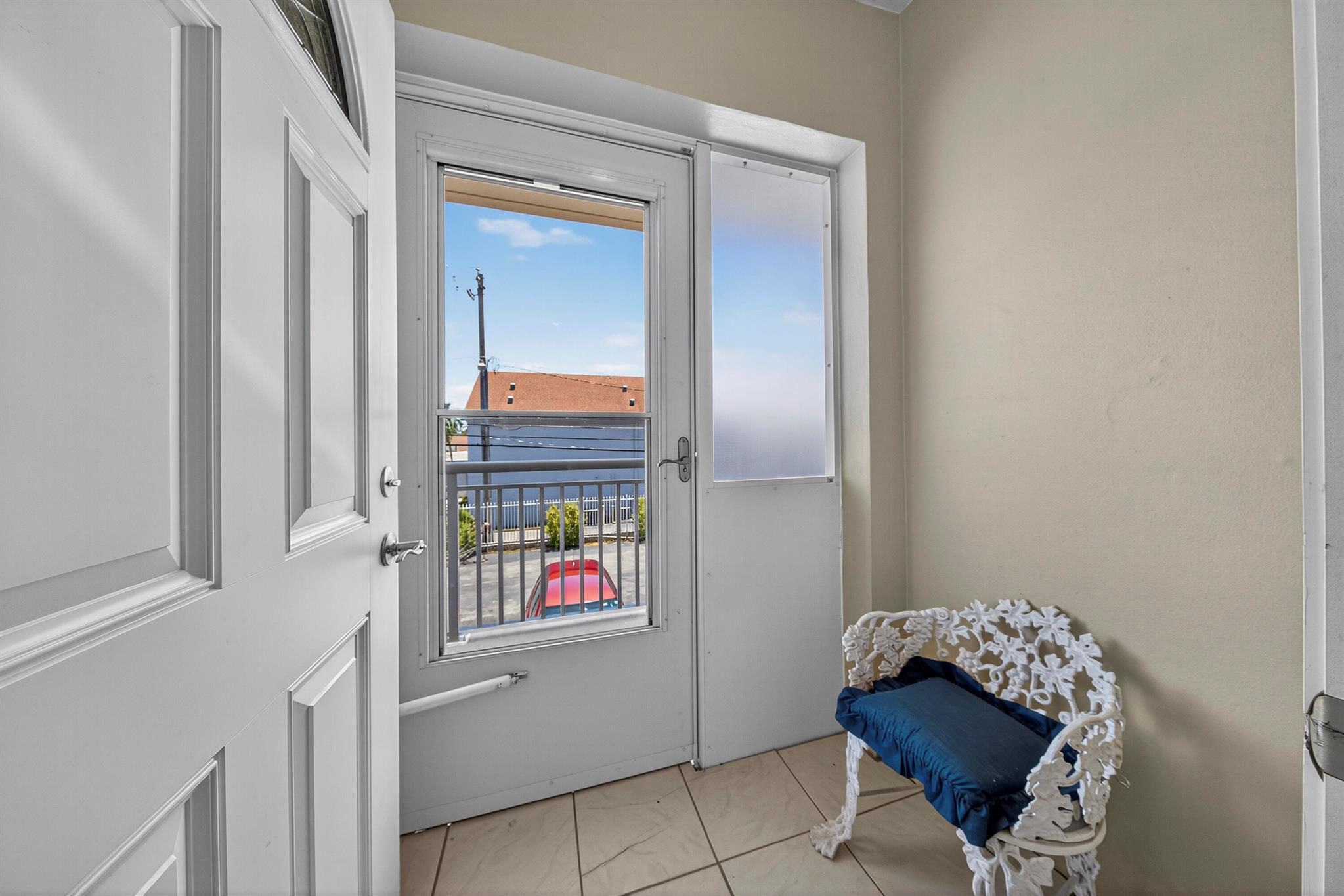 LIGHTHOUSE POINT GARDENS - Residential