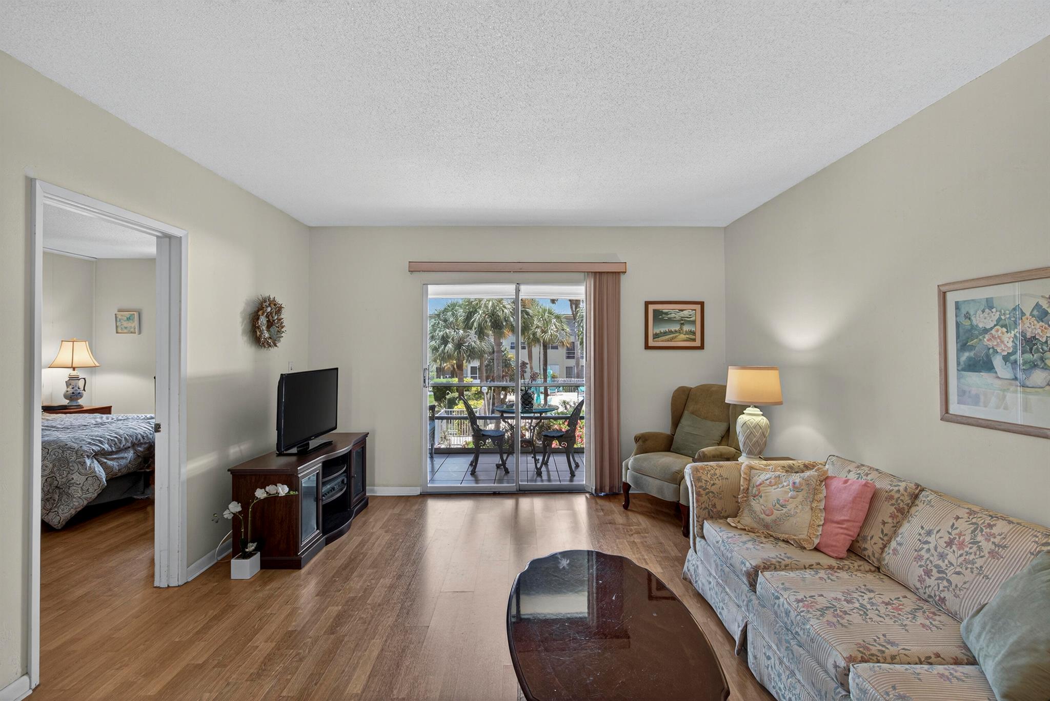 LIGHTHOUSE POINT GARDENS - Residential