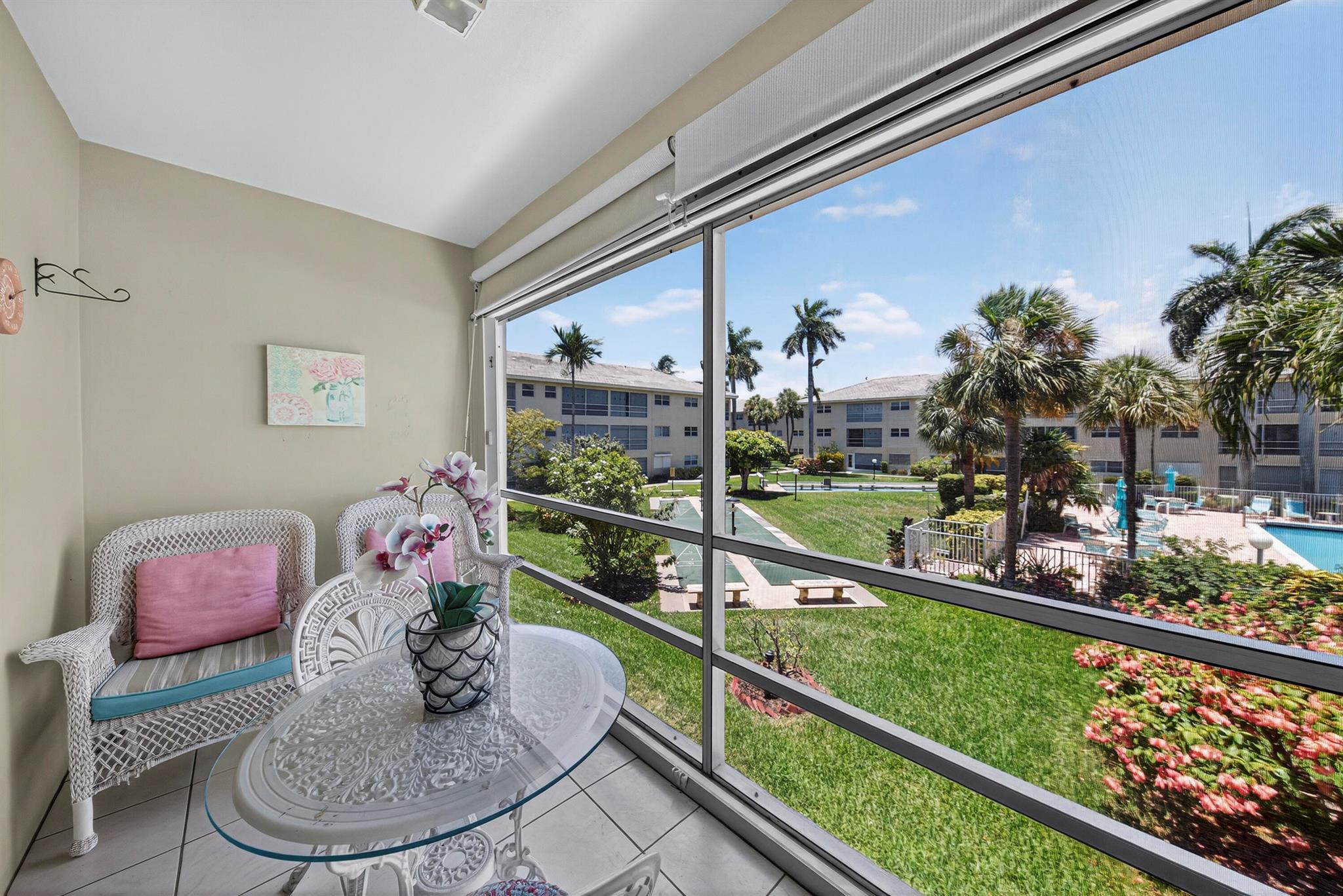 LIGHTHOUSE POINT GARDENS - Residential