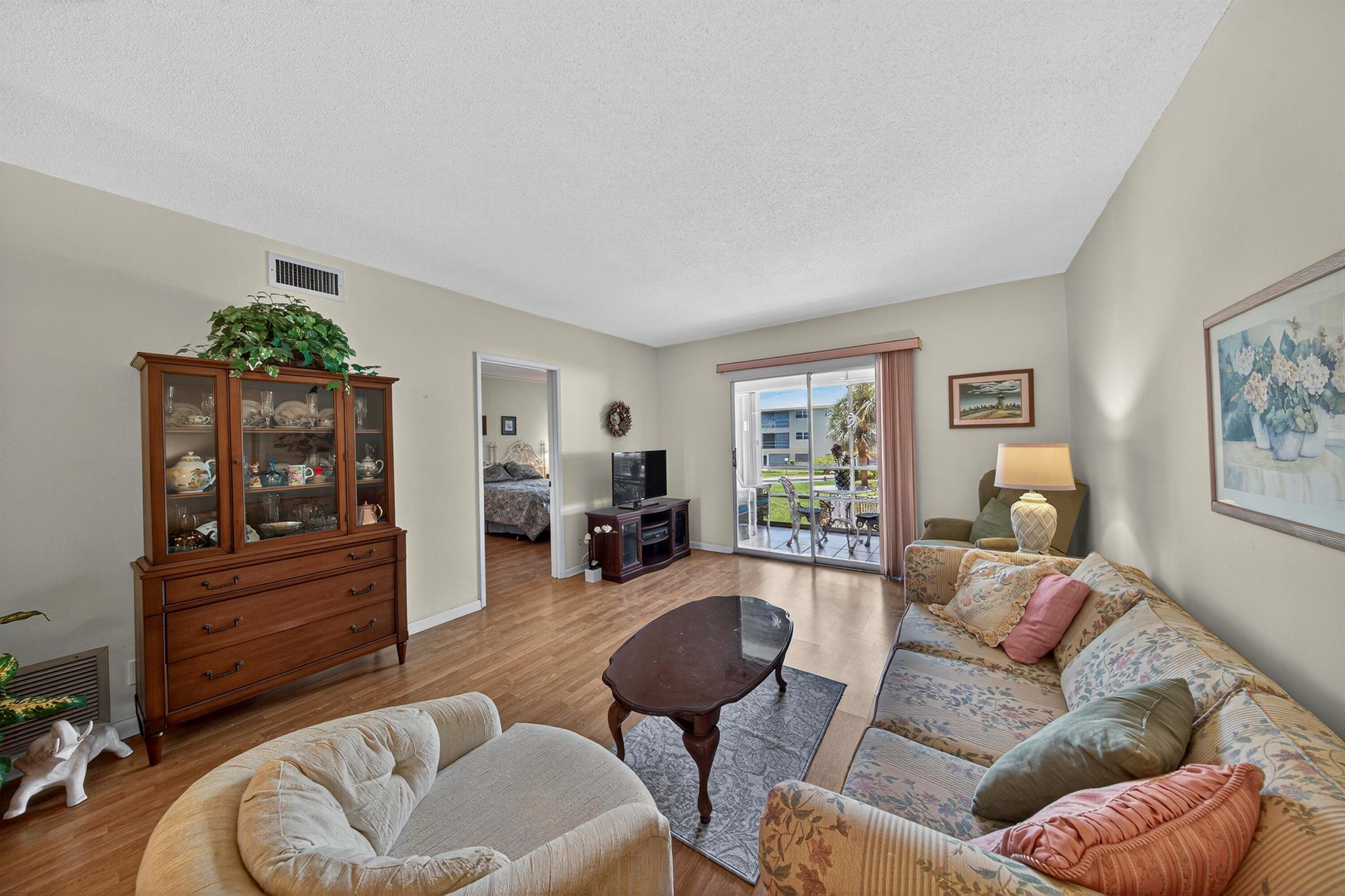 LIGHTHOUSE POINT GARDENS - Residential