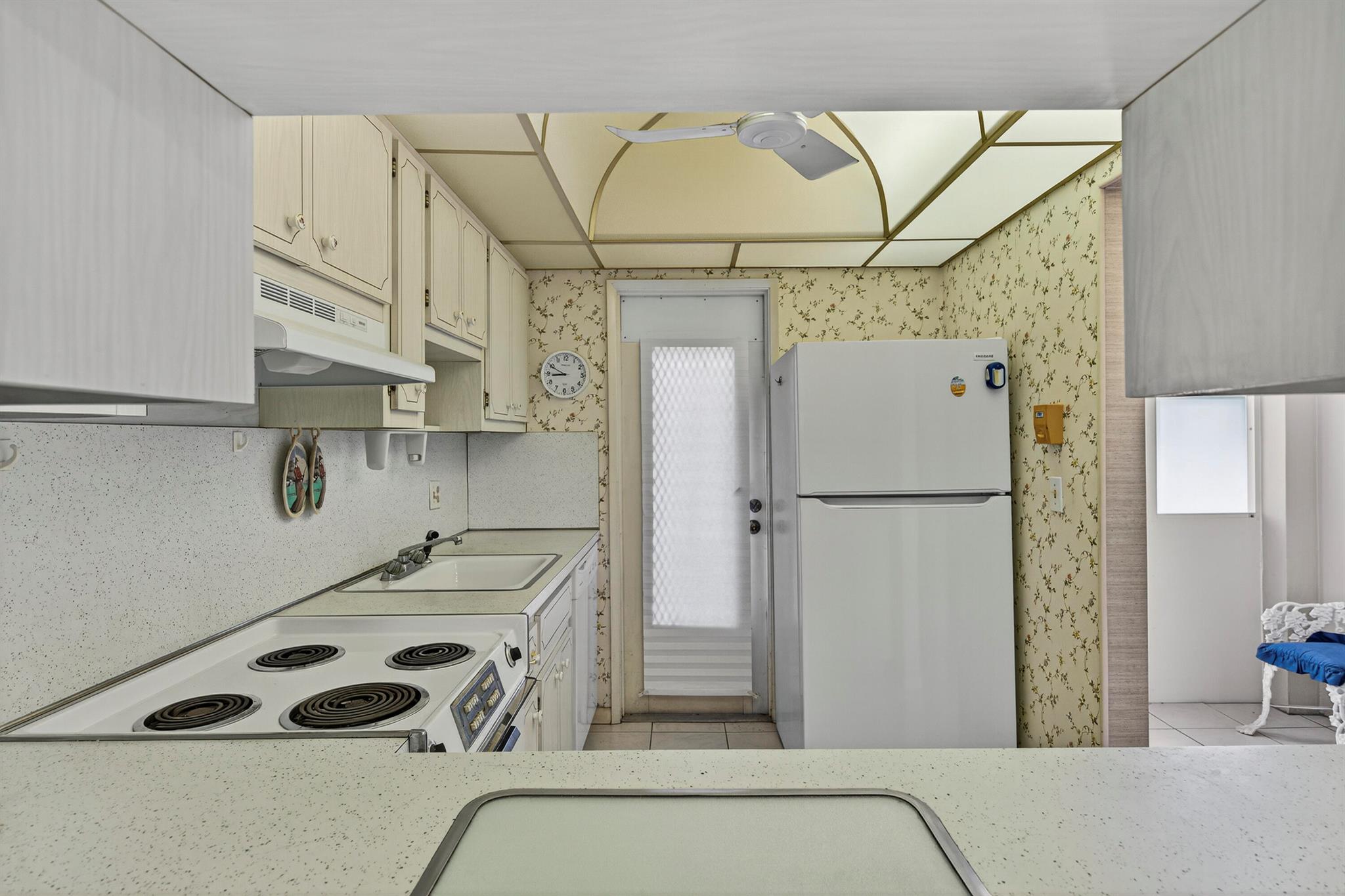 LIGHTHOUSE POINT GARDENS - Residential