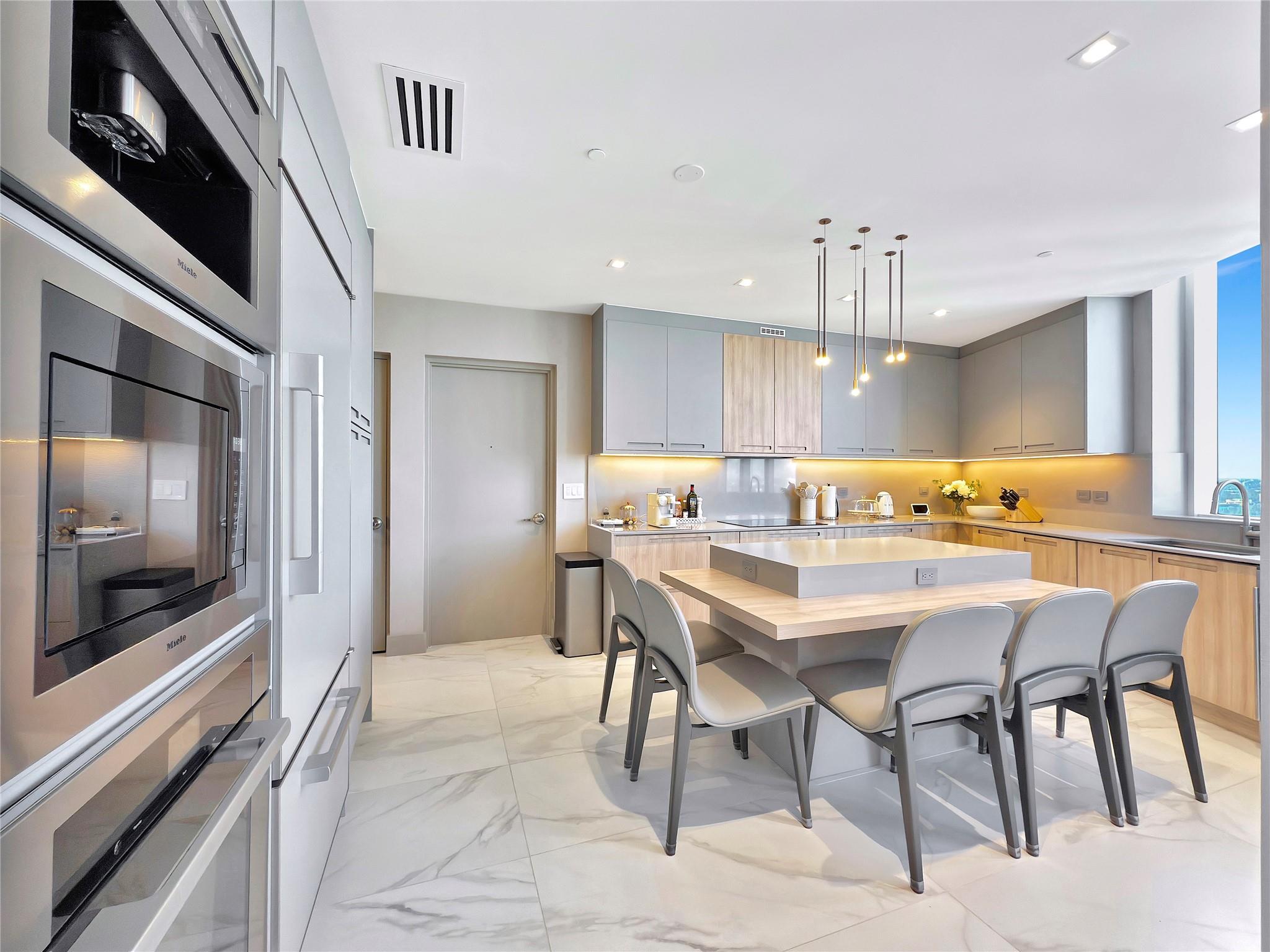 Trump Tower I - Residential