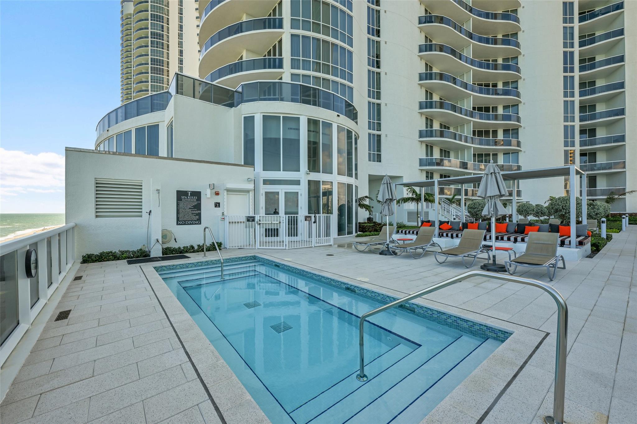 Trump Tower I - Residential