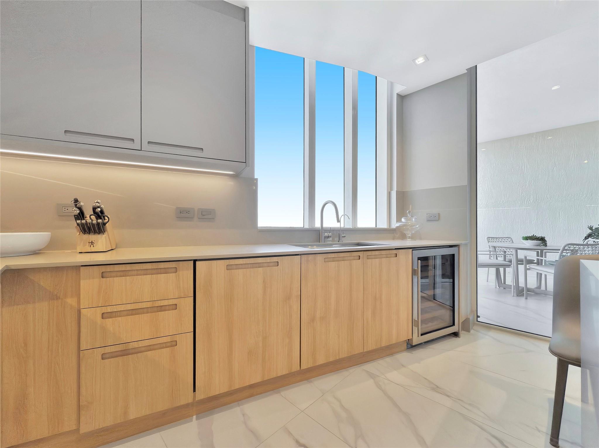 Trump Tower I - Residential