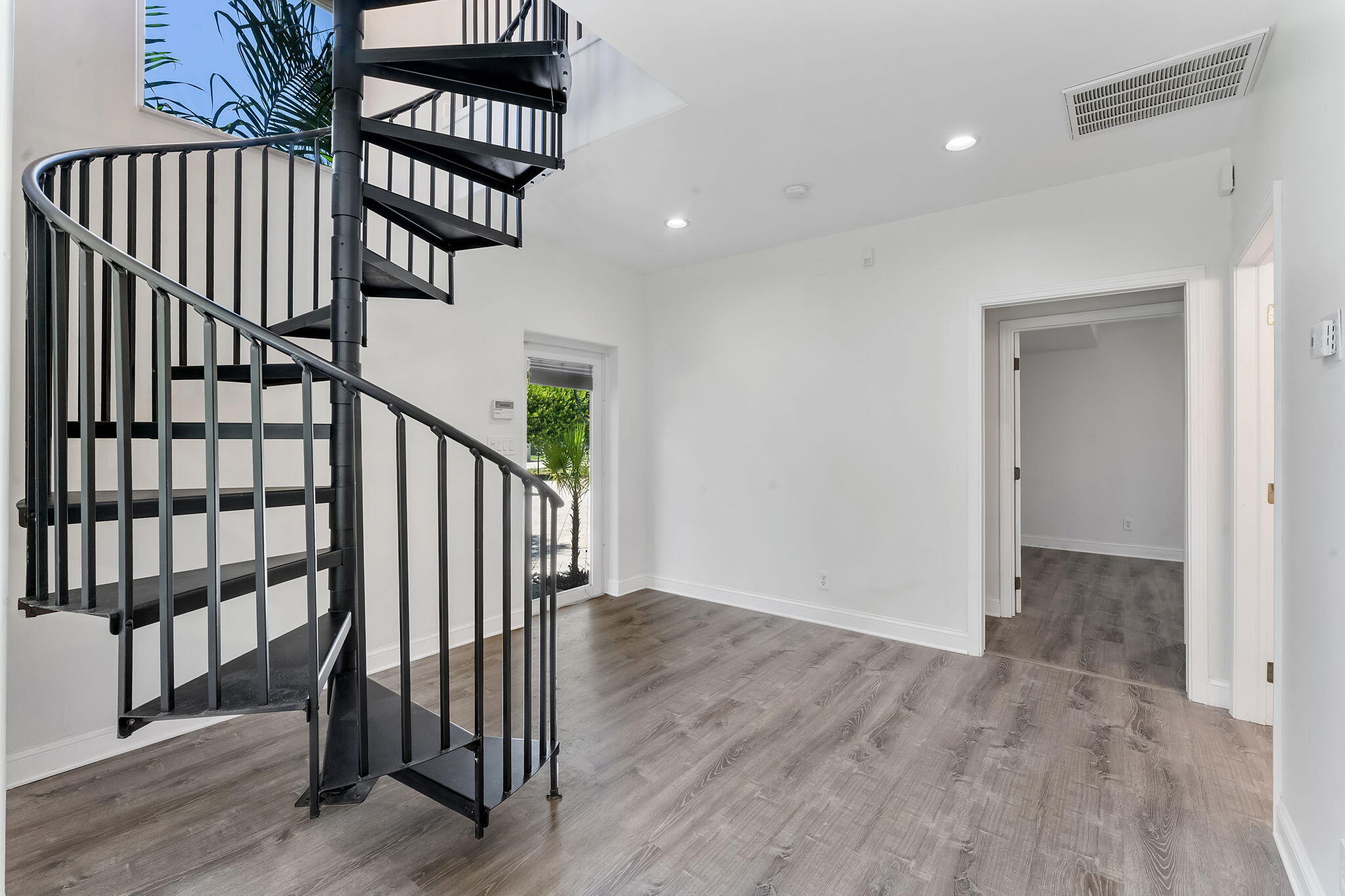 7044 Thompson Road