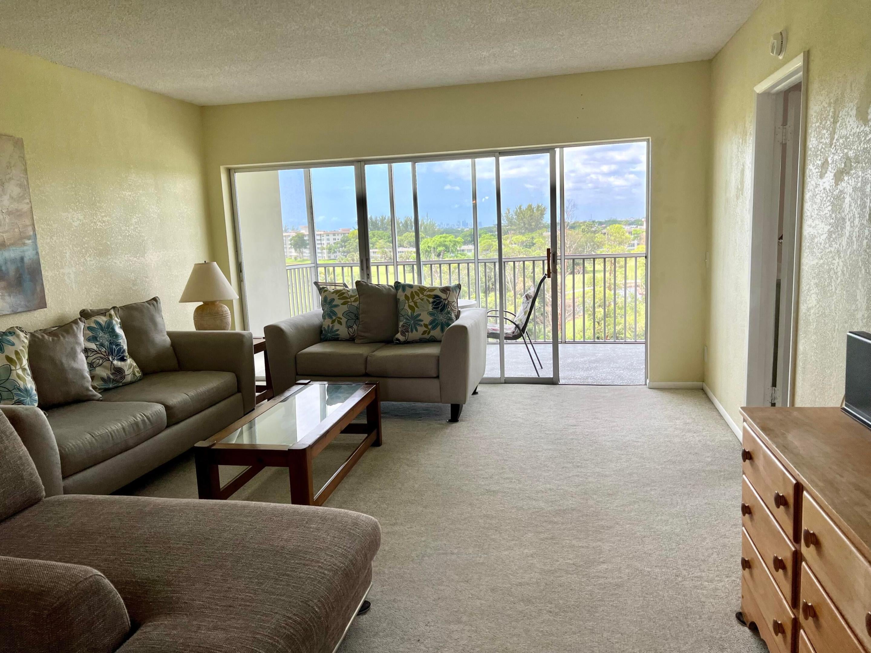 3000 N PALM AIRE Drive 603