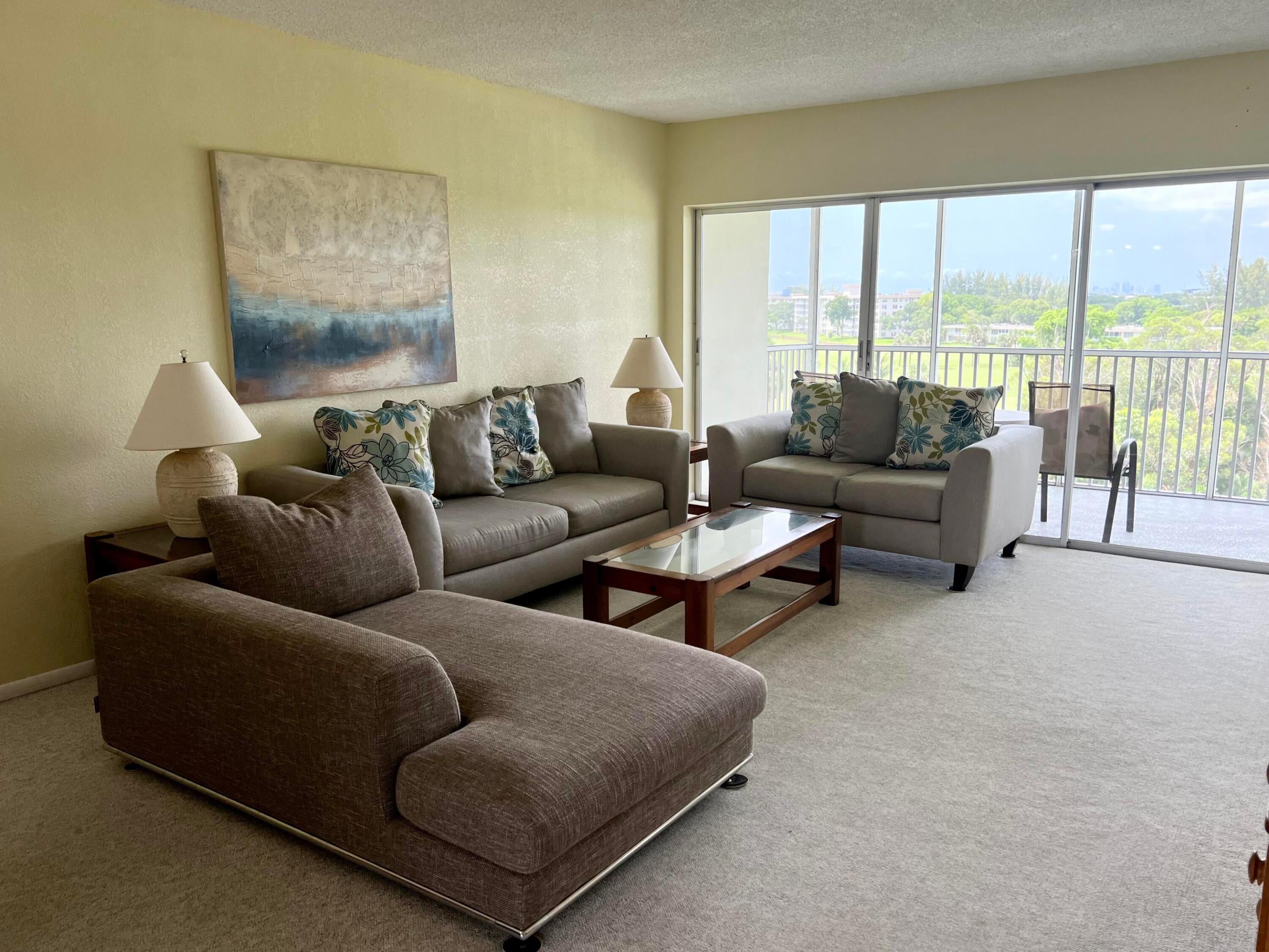3000 N PALM AIRE Drive 603