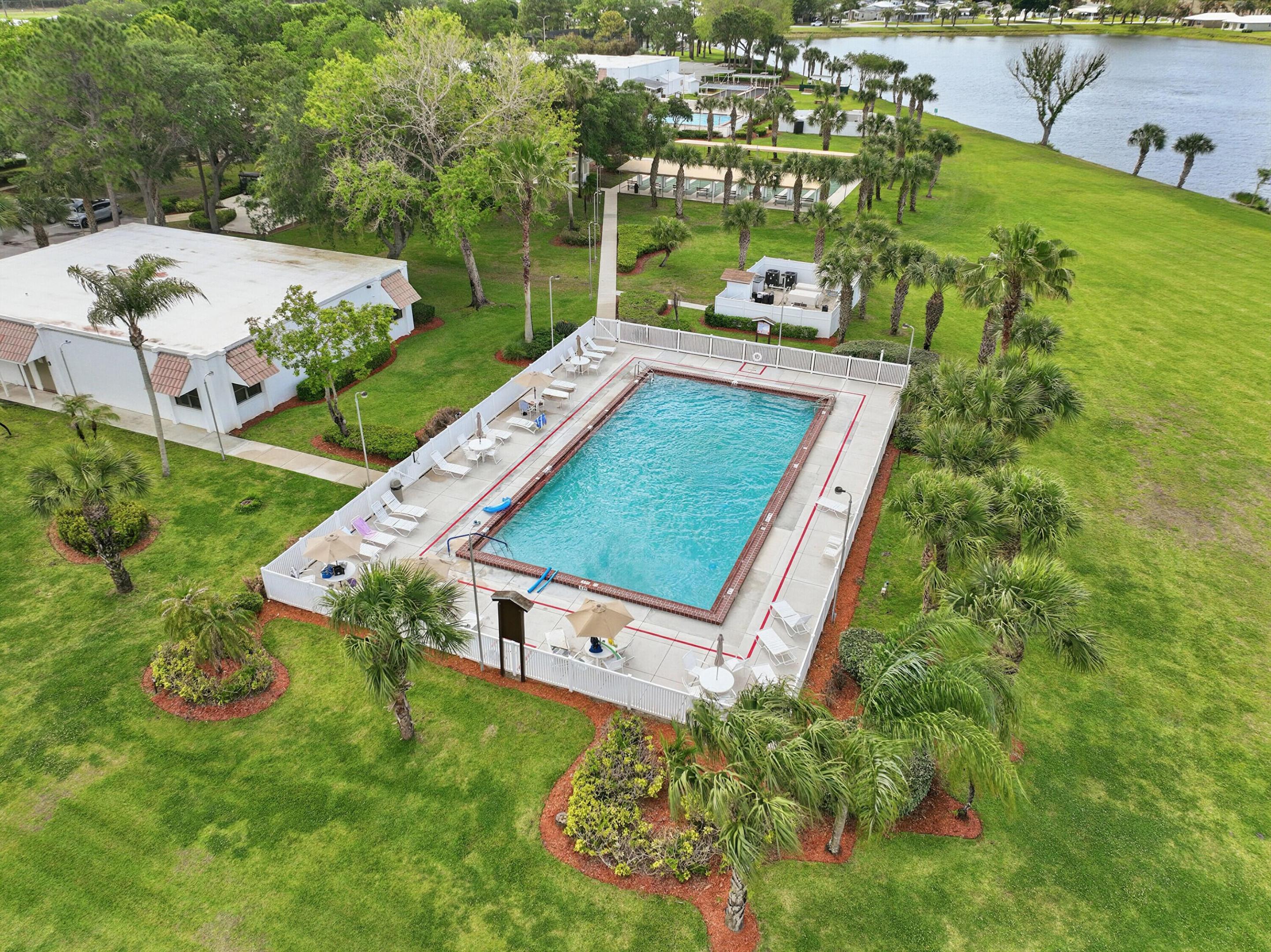 SPANISH LAKES FAIRWAYS LEASEHOLD ESTATES - Residential