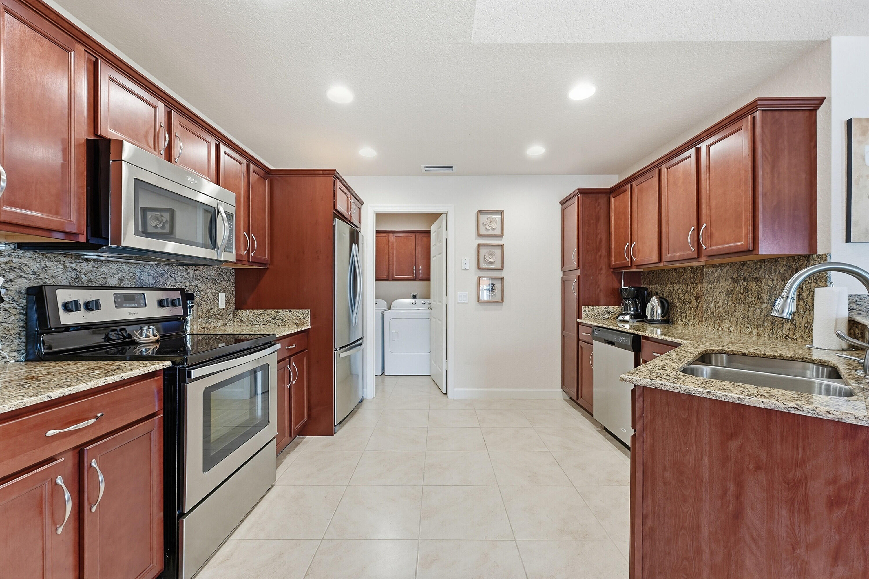 SPANISH LAKES FAIRWAYS LEASEHOLD ESTATES - Residential