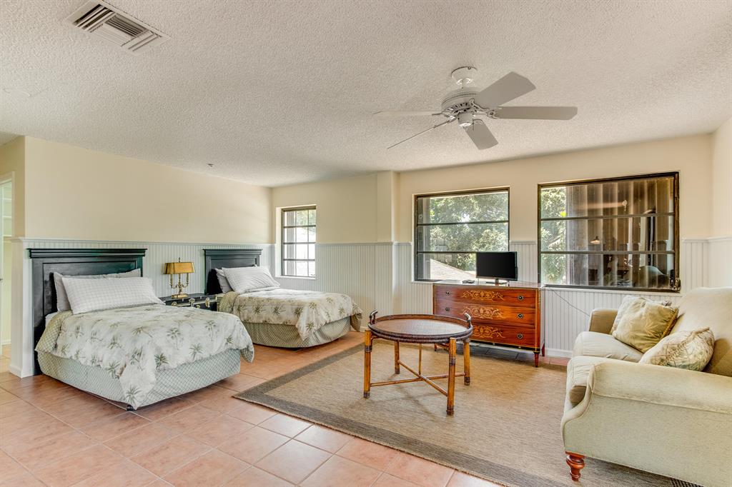 SADDLE TRAIL PARK OF WELLINGTON - Land