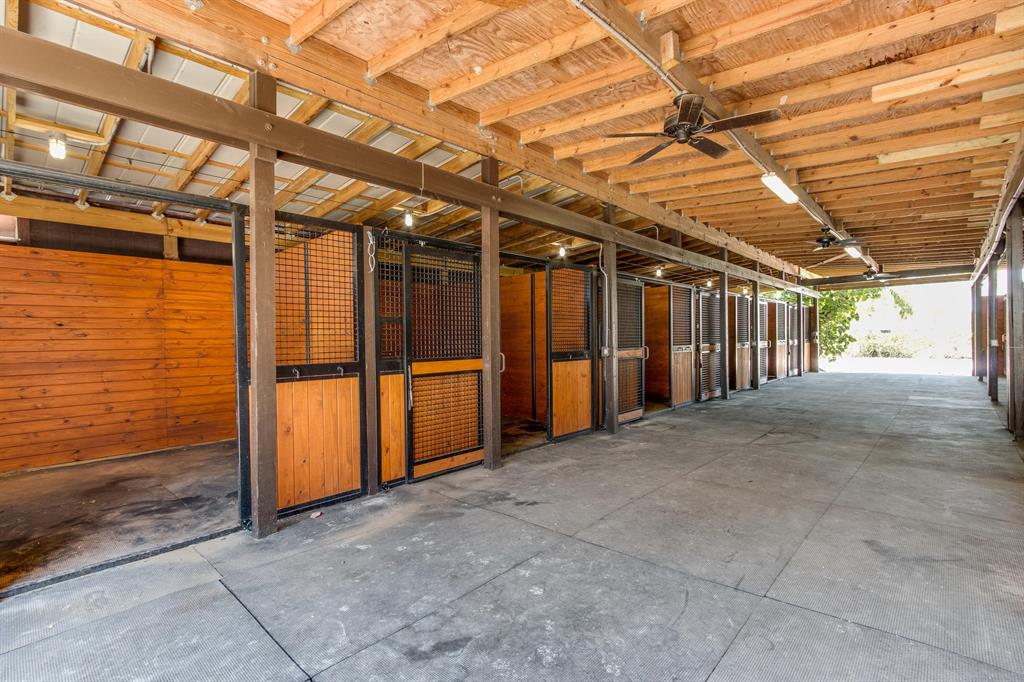 SADDLE TRAIL PARK OF WELLINGTON - Land