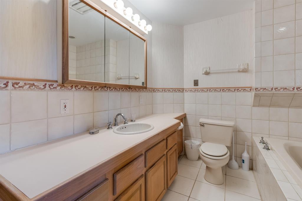 SADDLE TRAIL PARK OF WELLINGTON - Land