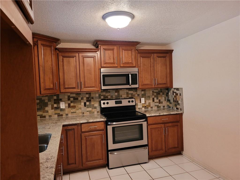 2027 Coral Ridge Dr 206 S
