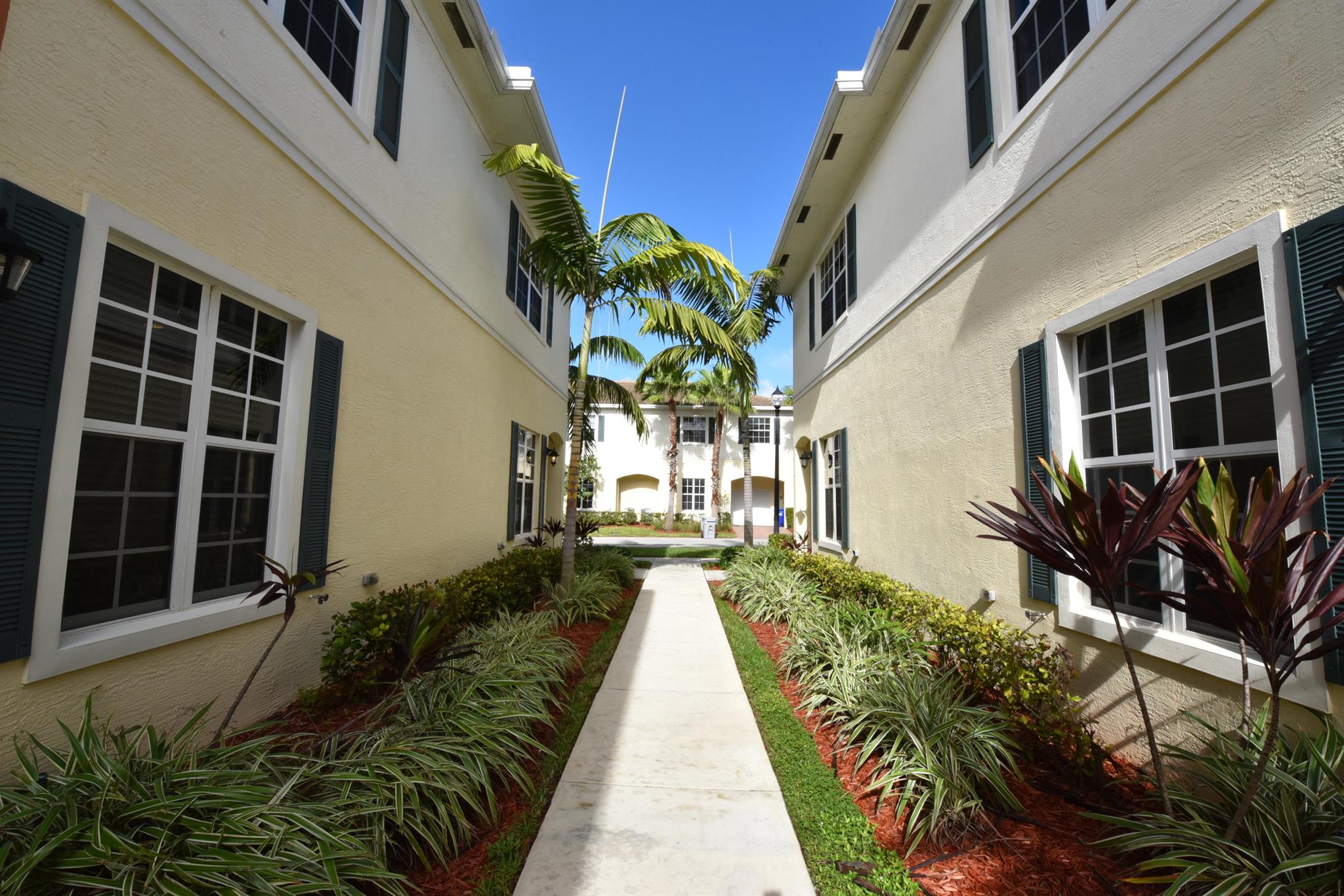 709 SW 2nd Terrace