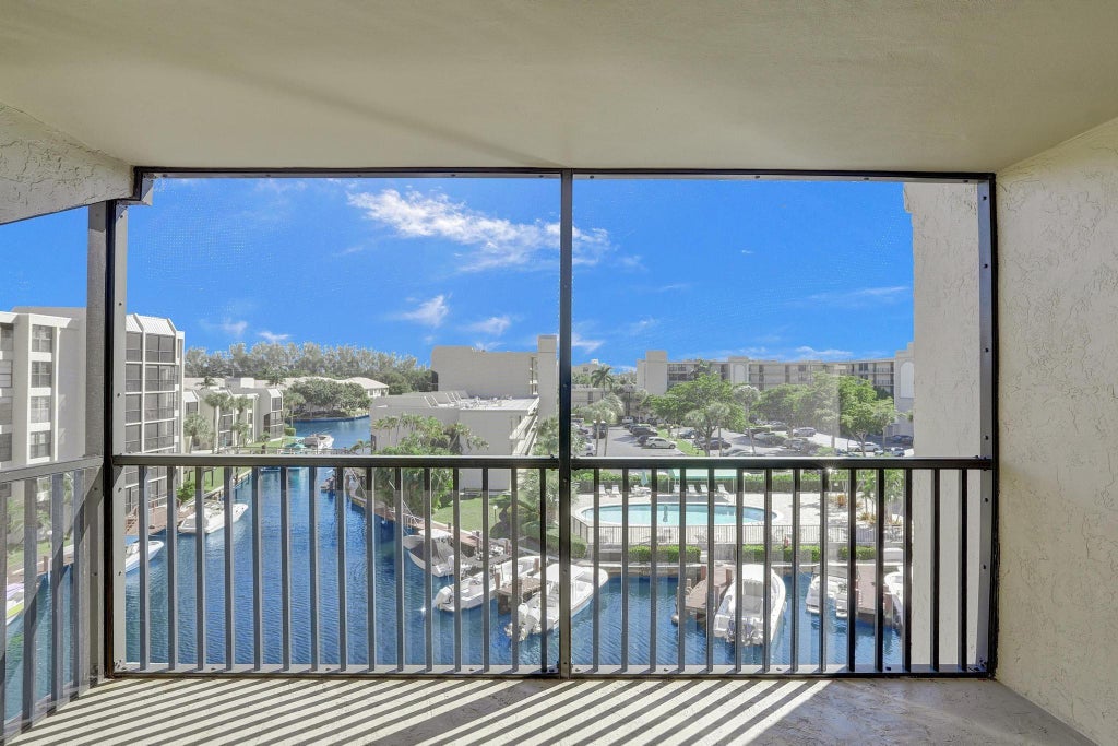 Photo of 4 Royal Palm Way #503, Boca Raton, FL 33432 (MLS # F10472027)