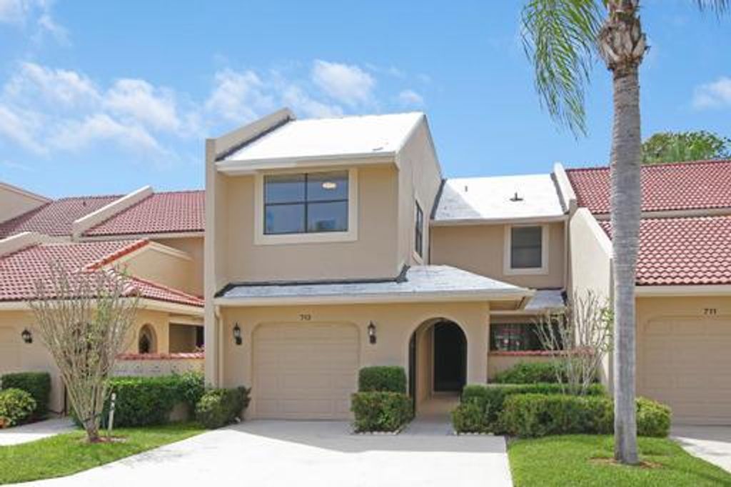 Photo of 713 Windermere Way, Palm Beach Gardens, FL 33418 (MLS # R10699616)