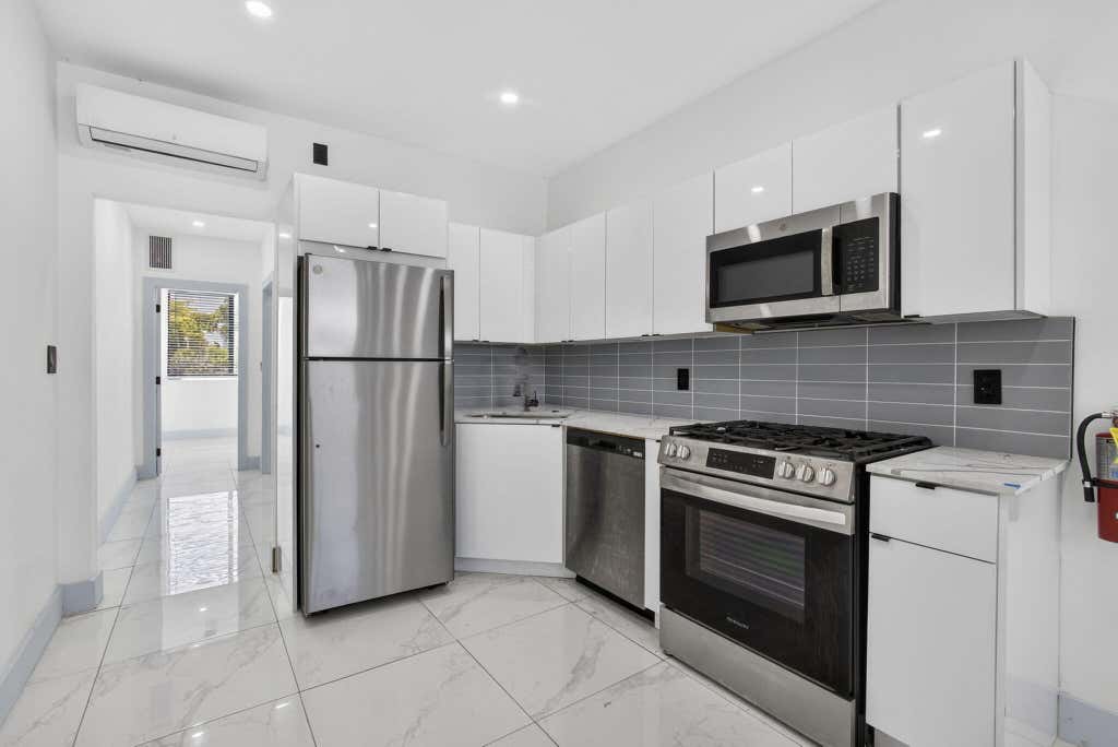 Photo of 324 20th Street #14, West Palm Beach, FL 33407 (MLS # B26055944)