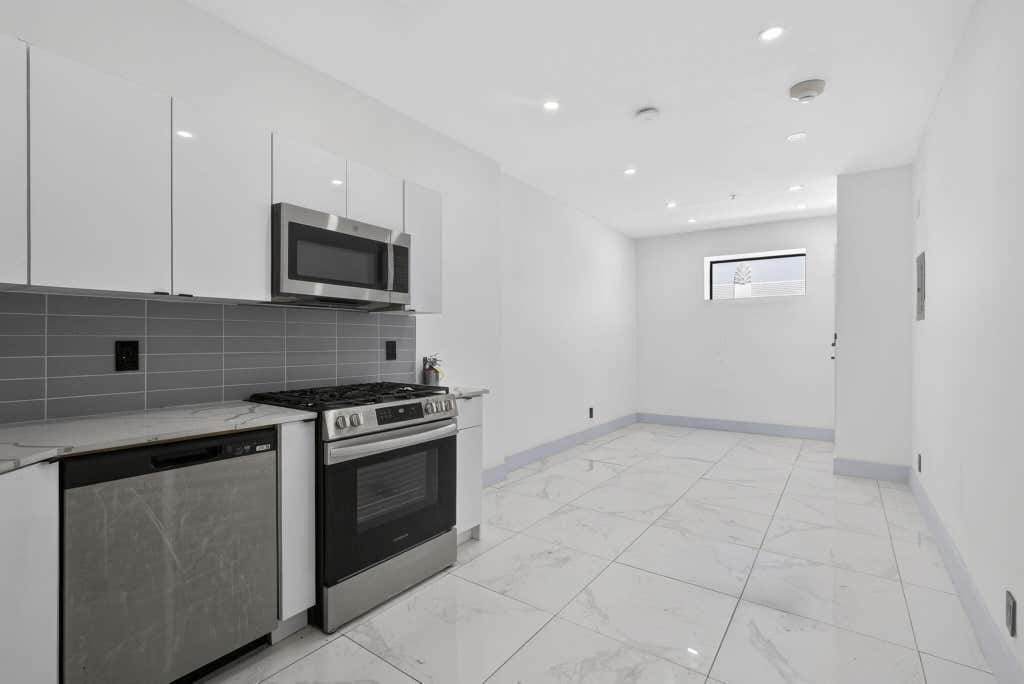 Photo of 324 20th Street #14, West Palm Beach, FL 33407 (MLS # B26055944)