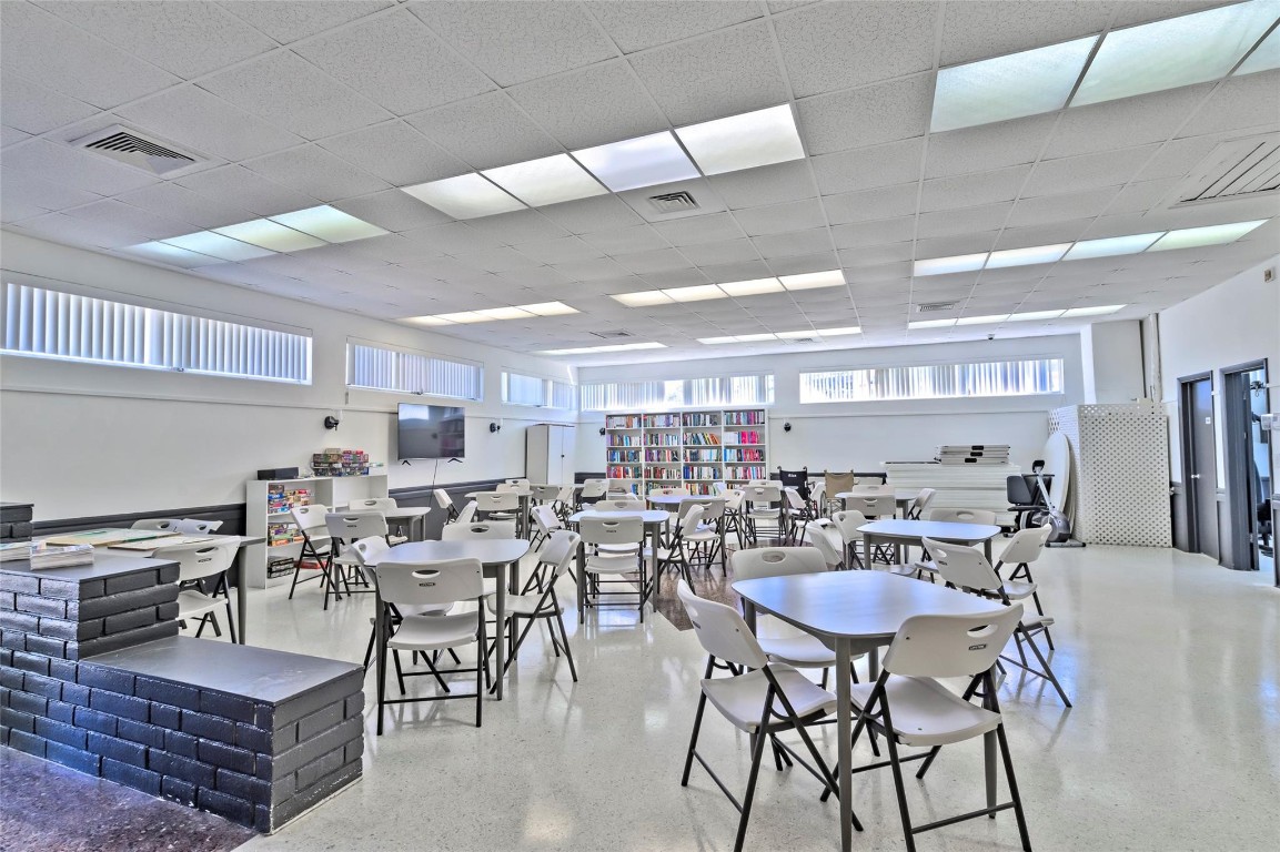 ROLEN LAKE - Residential