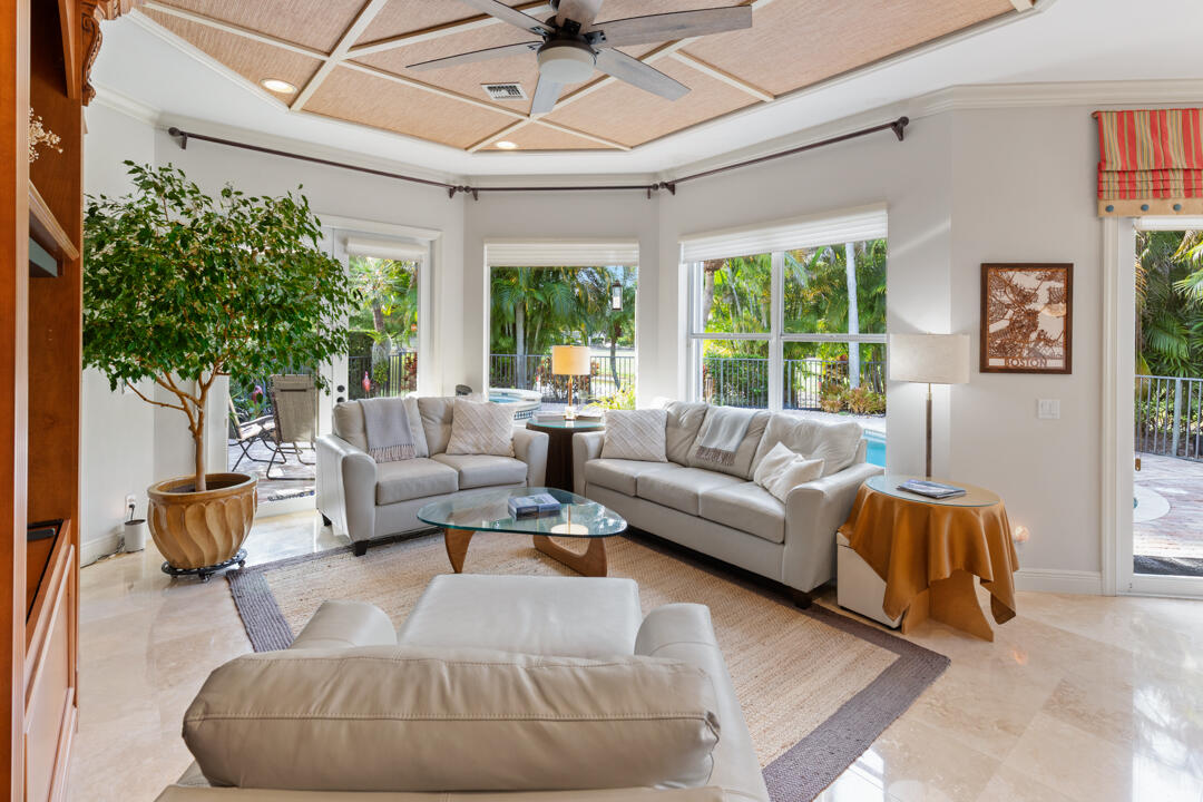 PALM COVE GOLF & YACHT CLUB - Residential