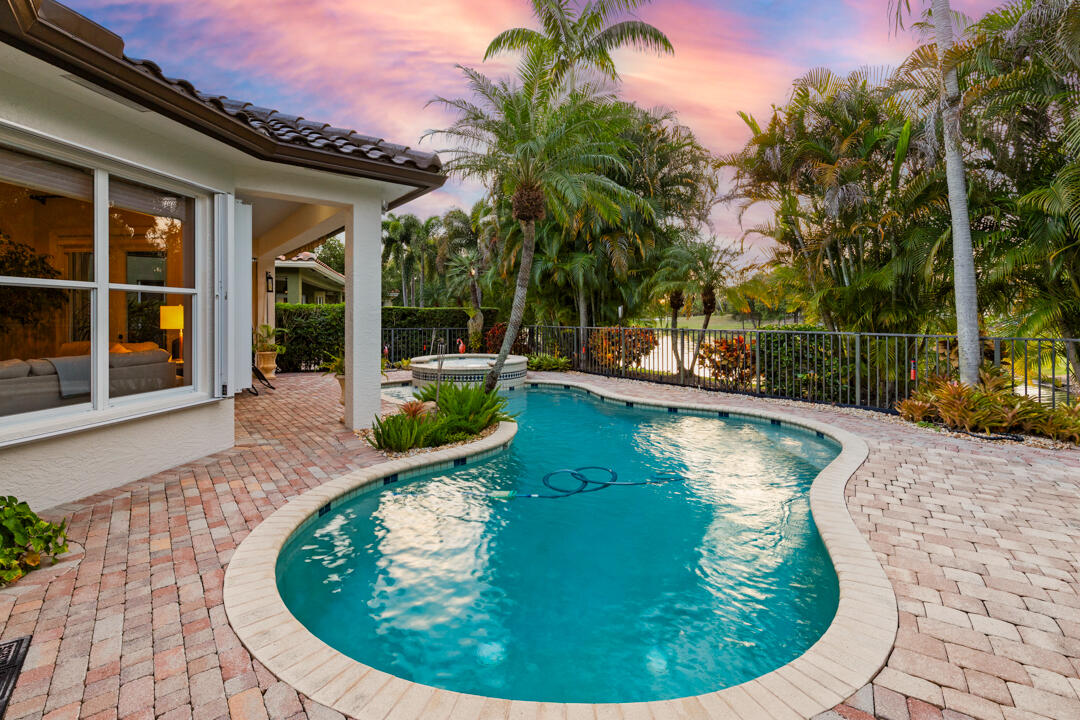 PALM COVE GOLF & YACHT CLUB - Residential