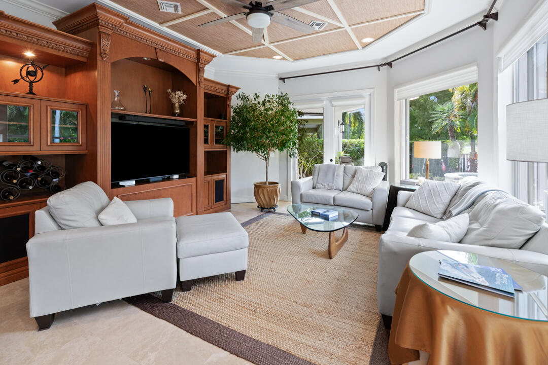 PALM COVE GOLF & YACHT CLUB - Residential