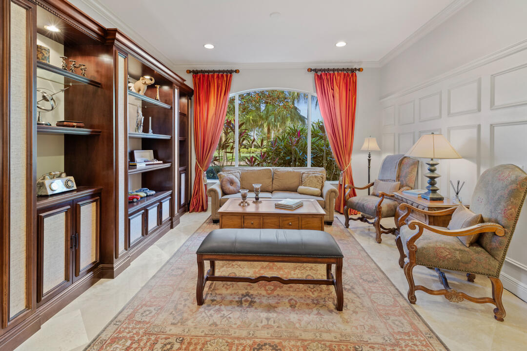 PALM COVE GOLF & YACHT CLUB - Residential