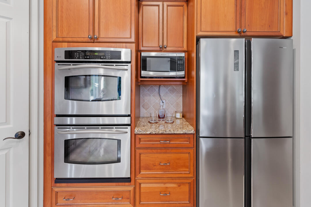 PALM COVE GOLF & YACHT CLUB - Residential