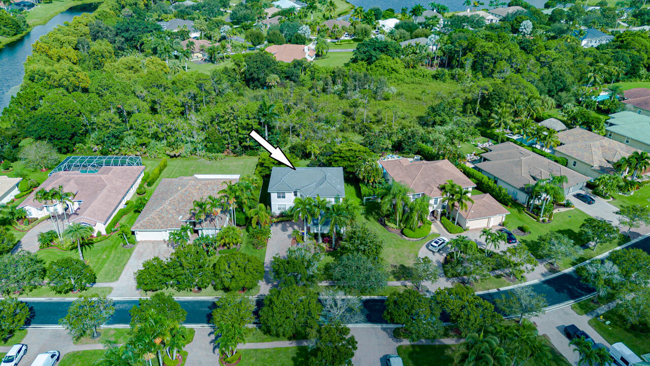 4989 SW St Creek Drive