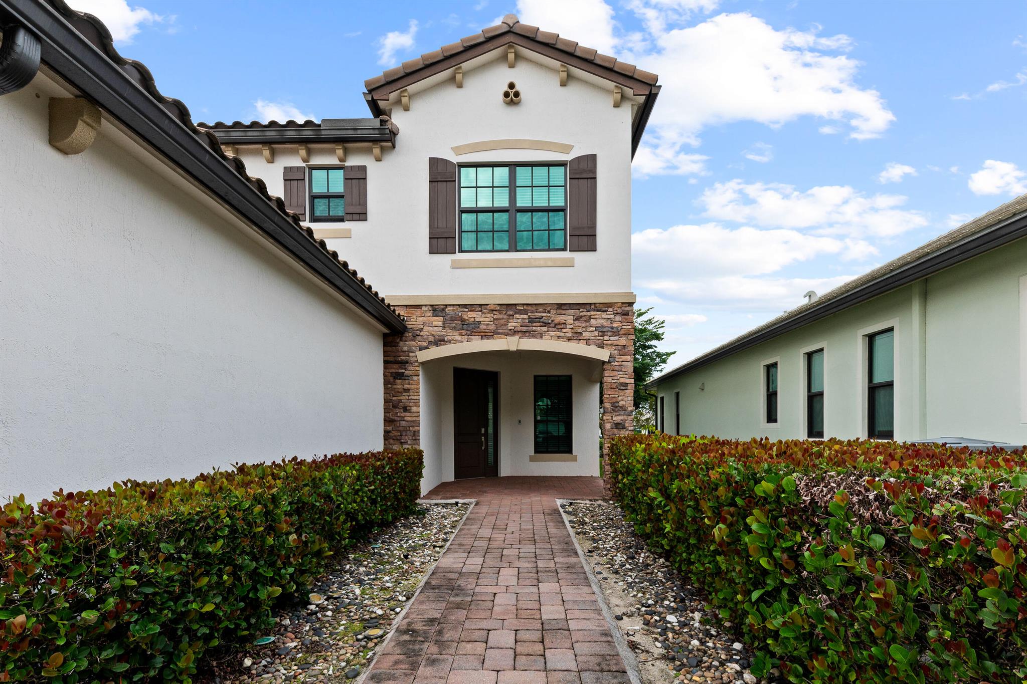 PALM MEADOWS ESTATES - Residential
