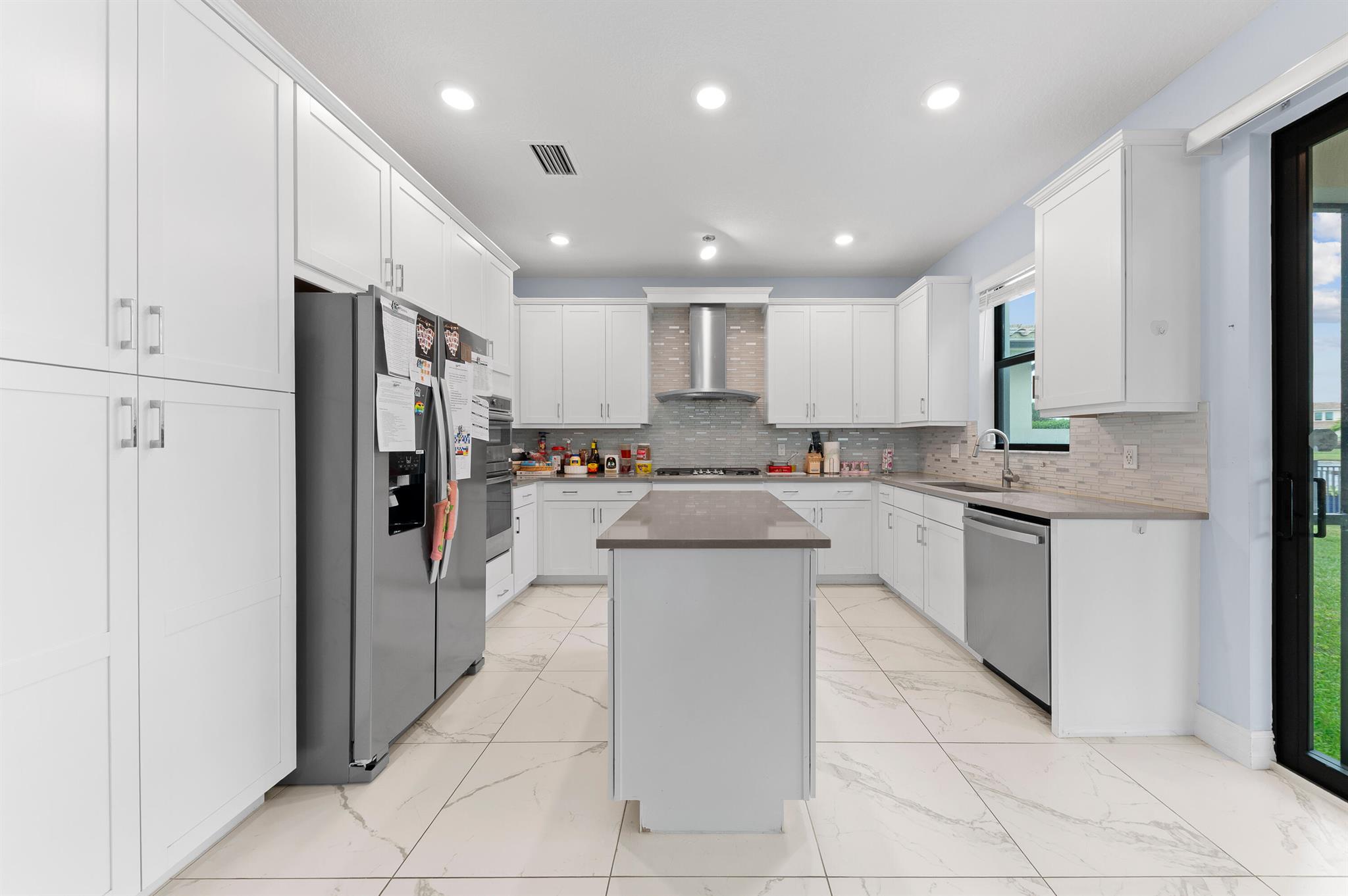 PALM MEADOWS ESTATES - Residential