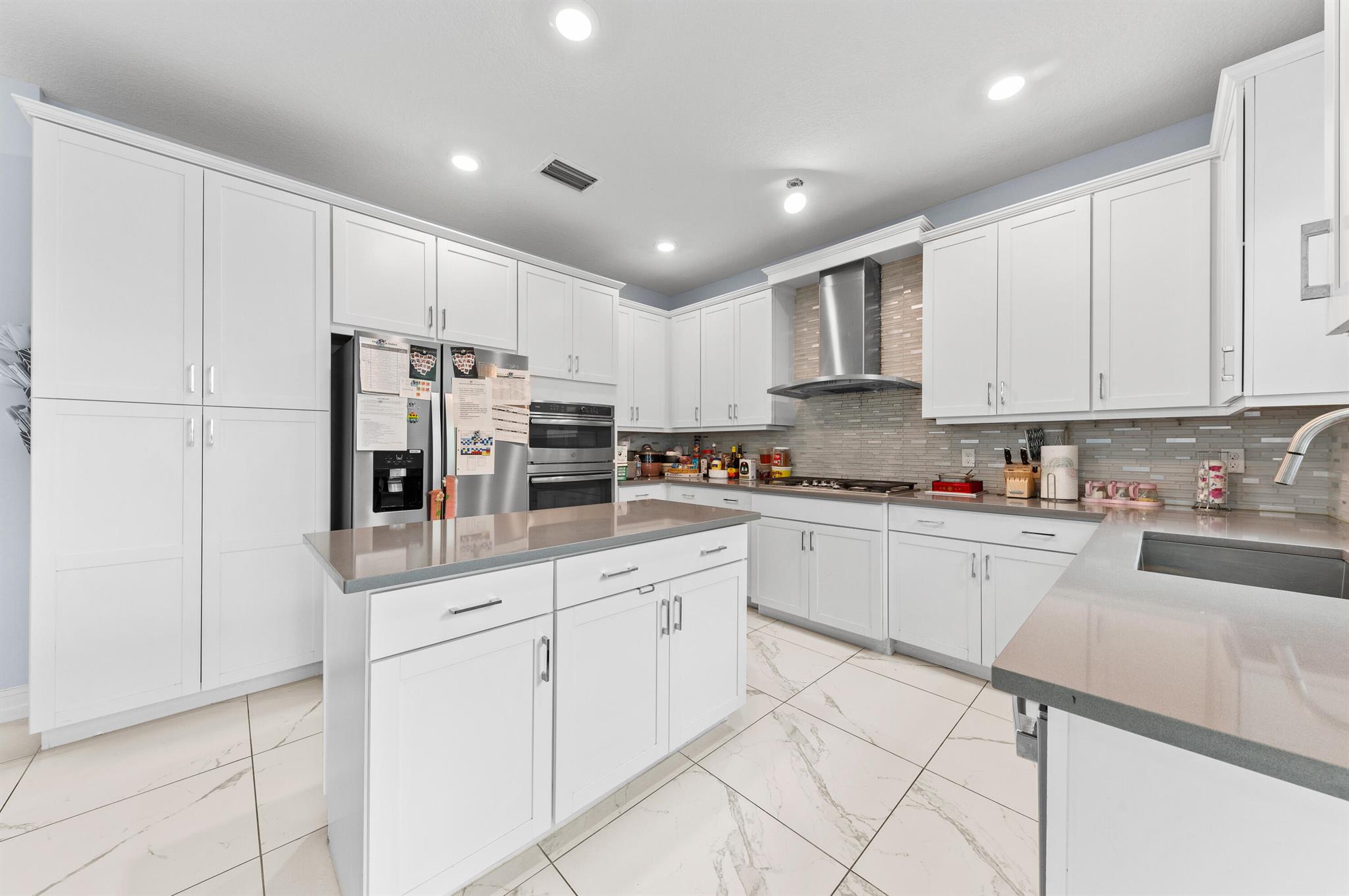 PALM MEADOWS ESTATES - Residential