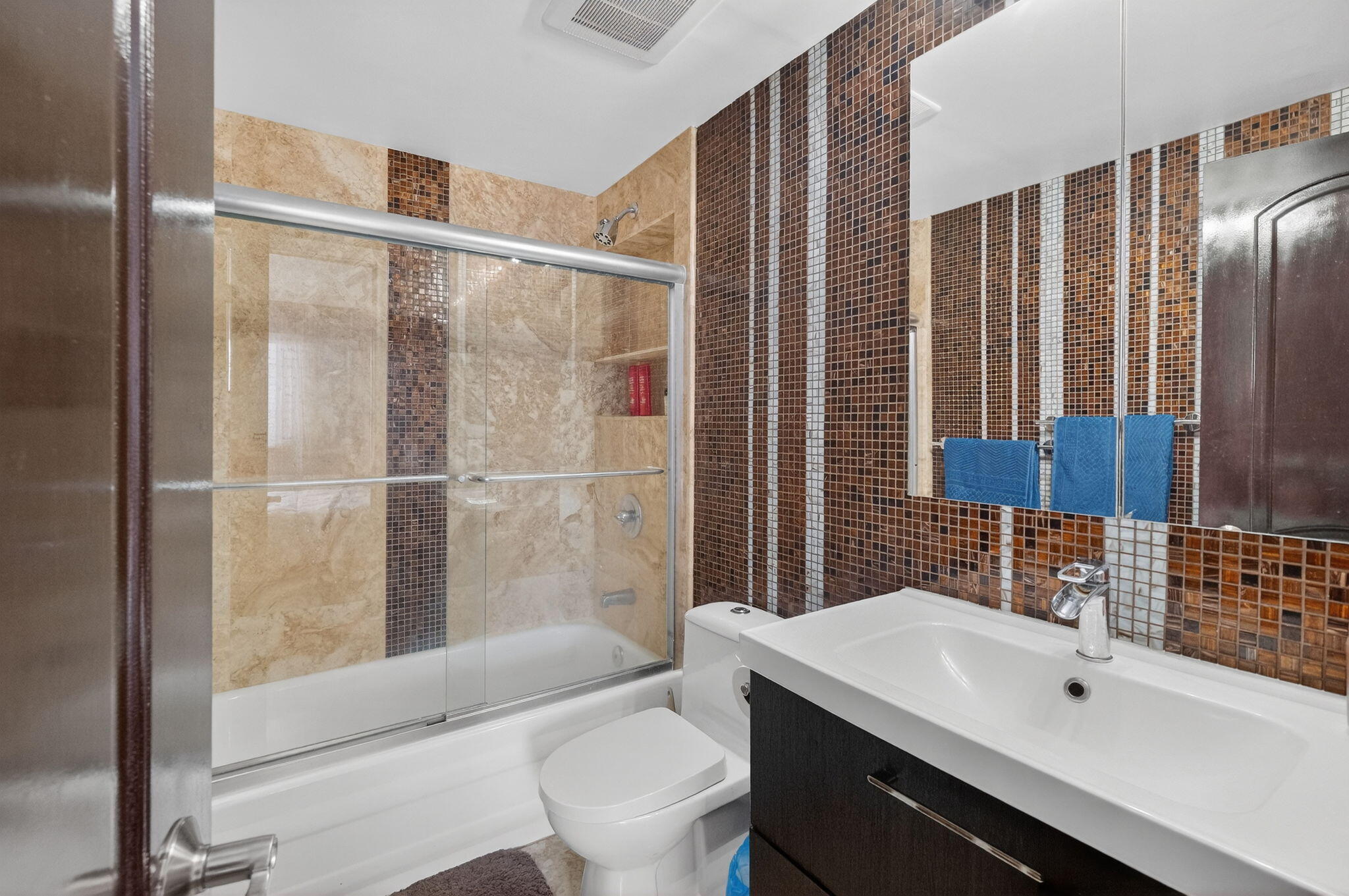 TOWNHOUSES OF VENETIAN PARK - Residential