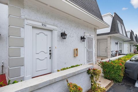 Property photo of 928 Ne 27th Avenue, Hallandale Beach, FL 33009