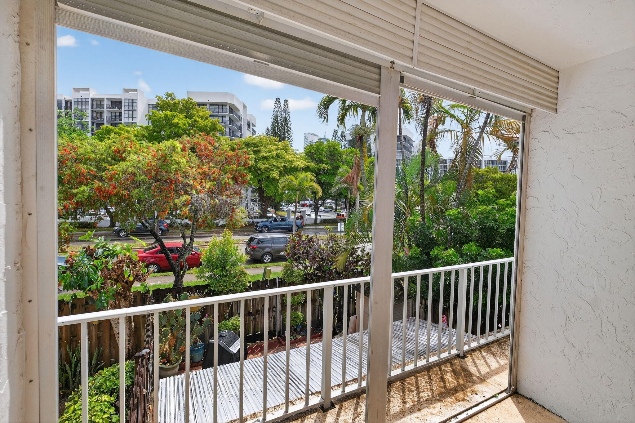 TOWNHOUSES OF VENETIAN PARK - Residential