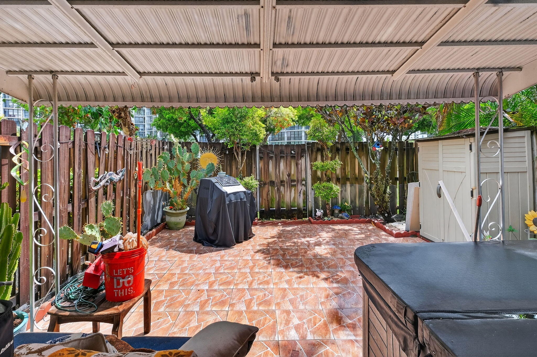 TOWNHOUSES OF VENETIAN PARK - Residential