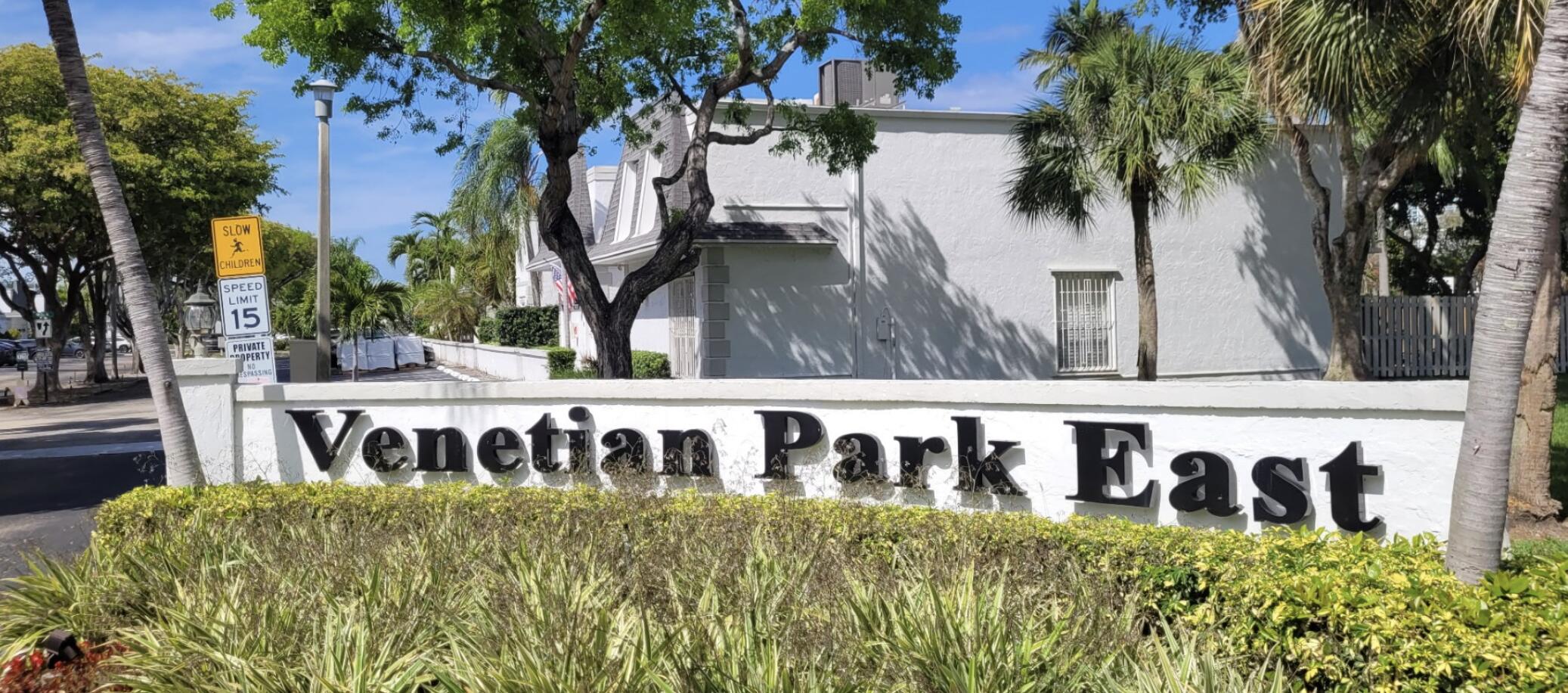 TOWNHOUSES OF VENETIAN PARK - Residential