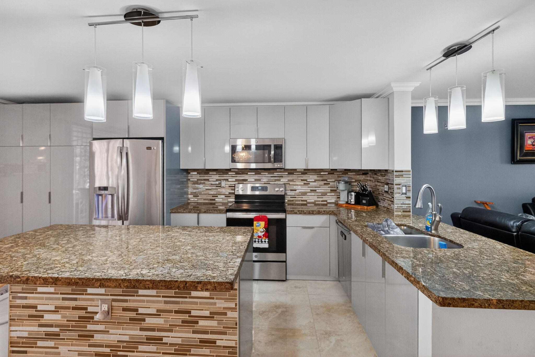 TOWNHOUSES OF VENETIAN PARK - Residential